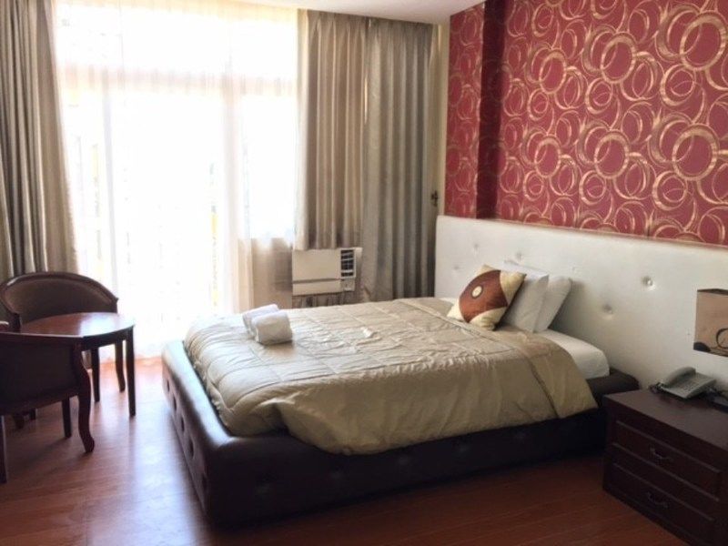 Oyo 159 San Remigio Pensionne Suites Cebu Bagian luar foto