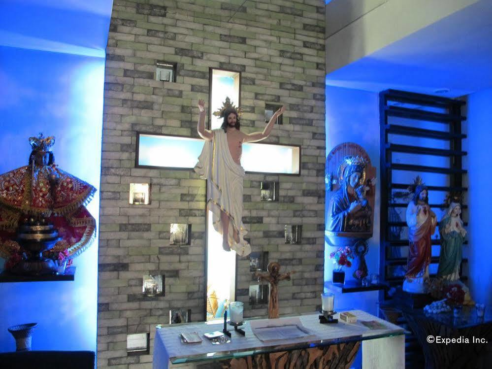 Oyo 159 San Remigio Pensionne Suites Cebu Bagian luar foto