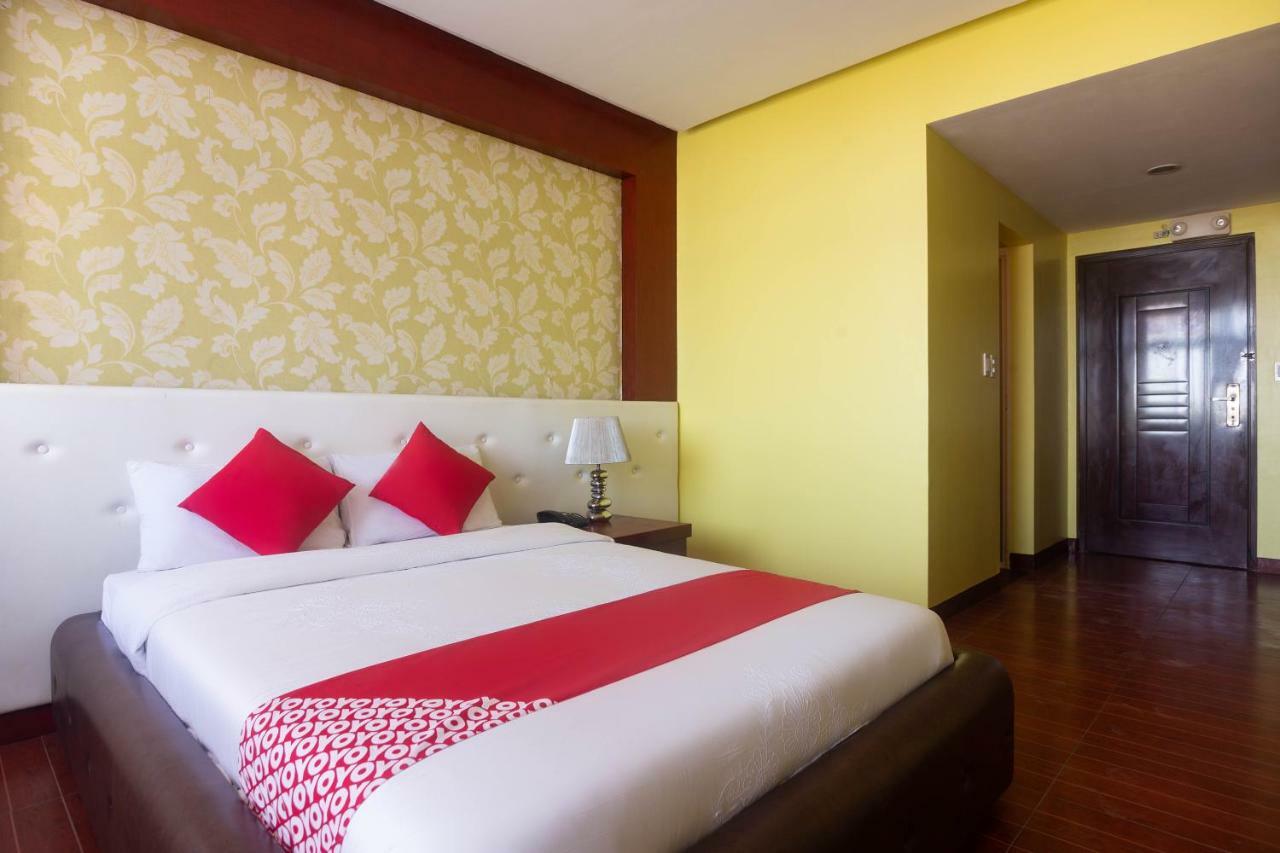Oyo 159 San Remigio Pensionne Suites Cebu Bagian luar foto