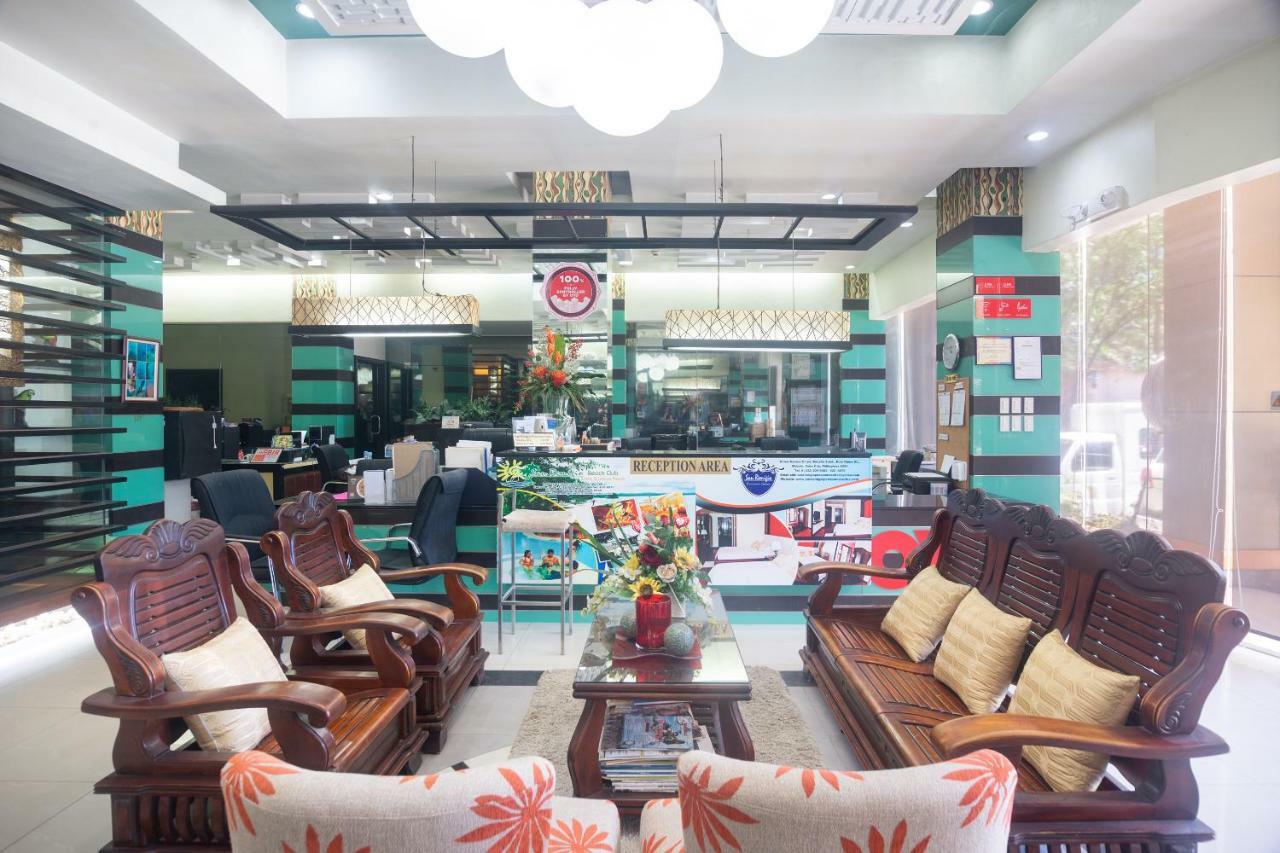 Oyo 159 San Remigio Pensionne Suites Cebu Bagian luar foto