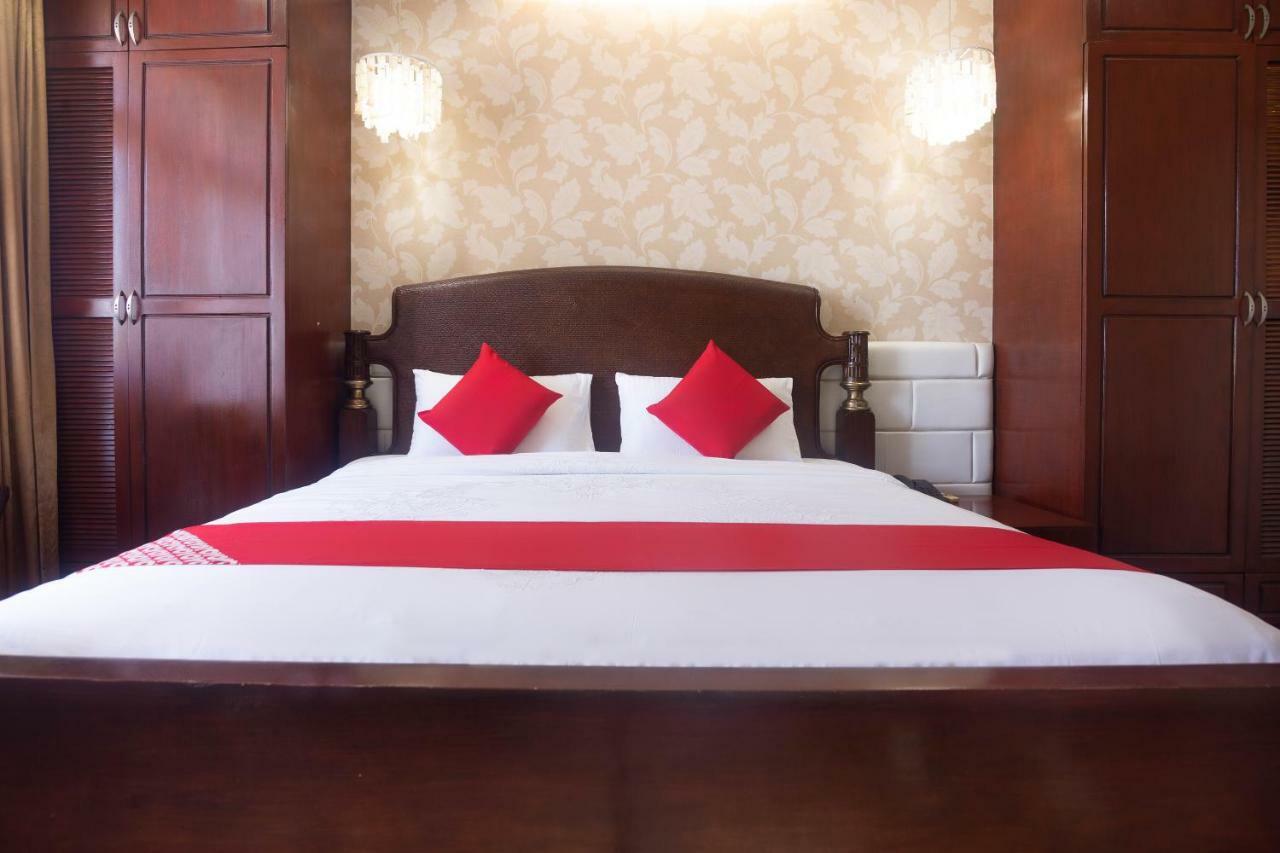 Oyo 159 San Remigio Pensionne Suites Cebu Bagian luar foto
