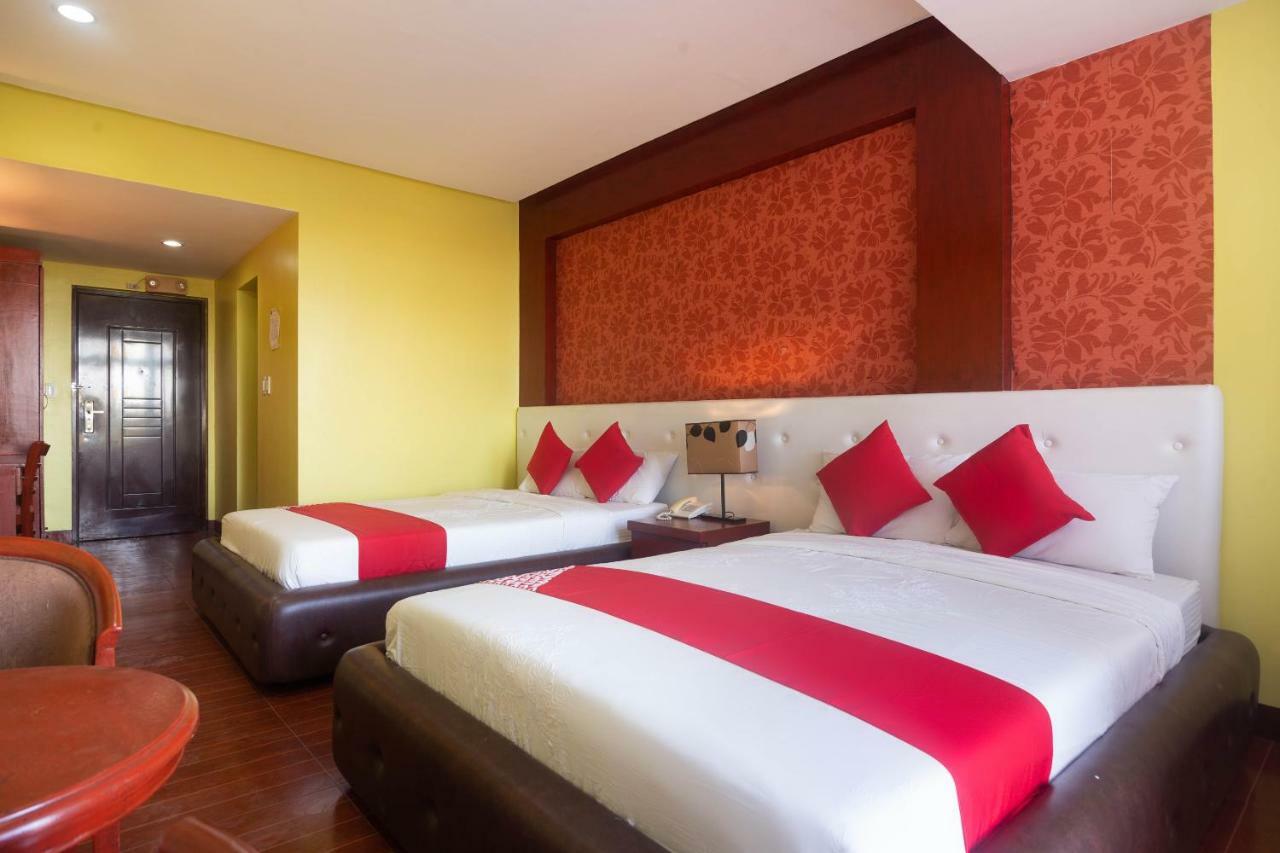 Oyo 159 San Remigio Pensionne Suites Cebu Bagian luar foto
